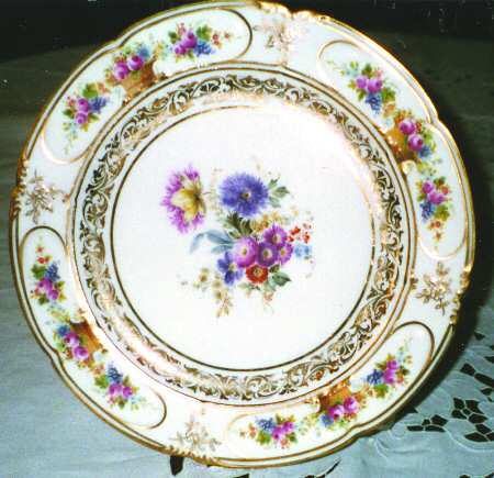 M2509 by Royal Doulton