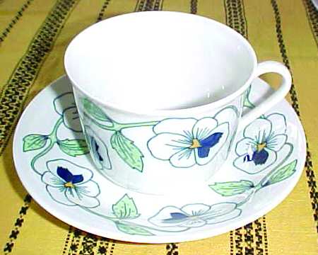 ROR36 Flat Cup & Saucer Set