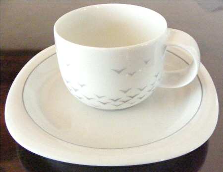 Vogelflug Flat Demitasse Cup & Saucer Set