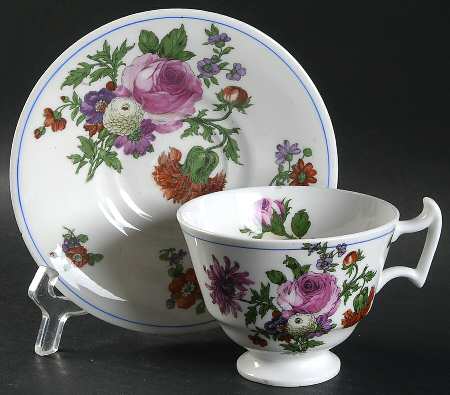 E8078 Footed Cup & Saucer Set