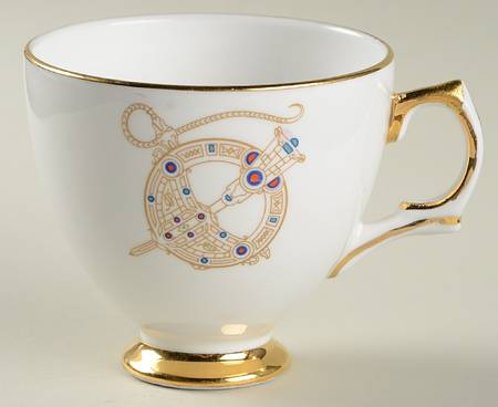 Tara Brooch (Smooth) Footed Cup