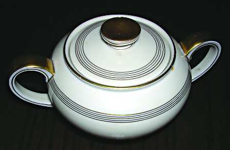 2490 Sugar Bowl & Lid