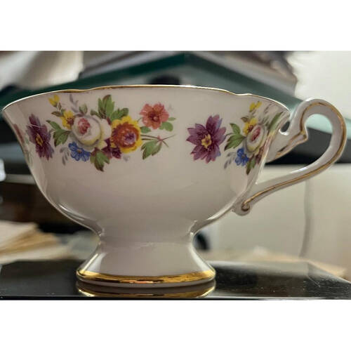 1832 Footed Cup