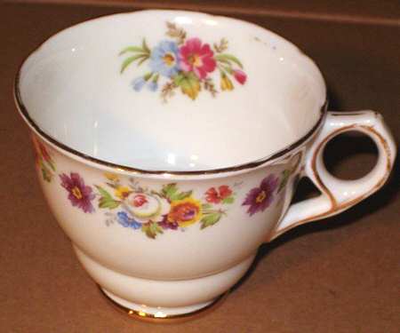 1832 Footed Cup
