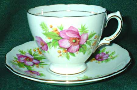 6862 Footed Cup & Saucer Set
