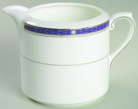 Fanfare Creamer