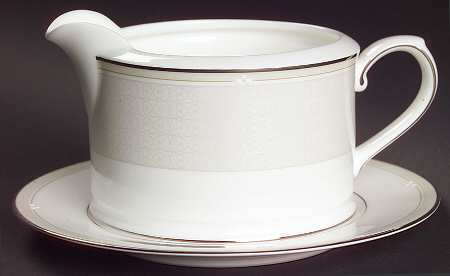 Melrose Gravy Boat & Underplate