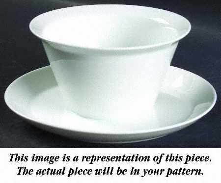 Petruschka Gravy Boat with Attached Underplate
