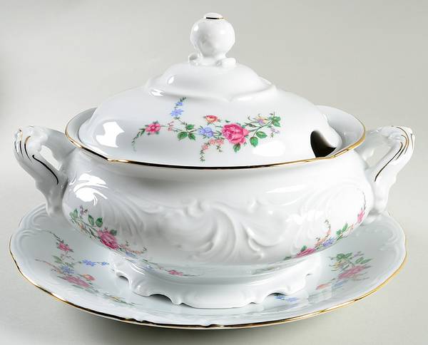RKT23 Tureen & Lid w/Underplate