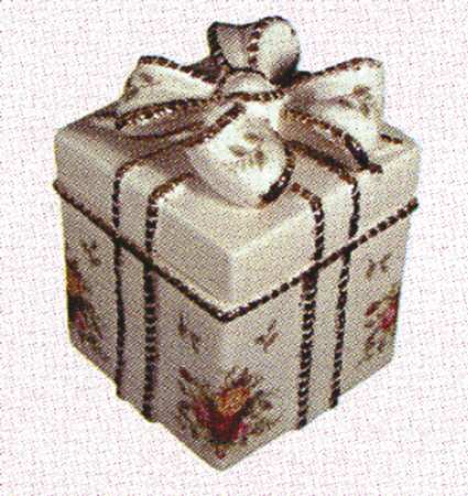 Old Country Roses (Holiday Giftware) Square Box with Lid