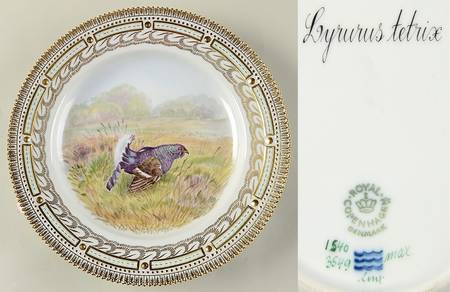Flora Danica Game Series (Birds) Feathered Dinner Plate-Lyrurus tetrix/Black Grouse