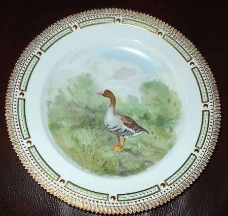 Flora Danica Game Series (Birds) Bird Dinner Plate-Anser albiprons/Goose