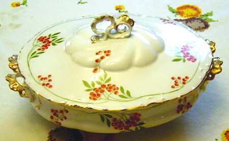 R1548 Oval Covered Vegetable