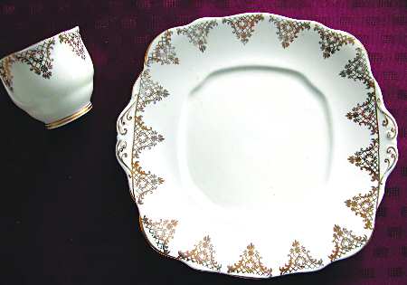 926 Square Handled Cake Plate