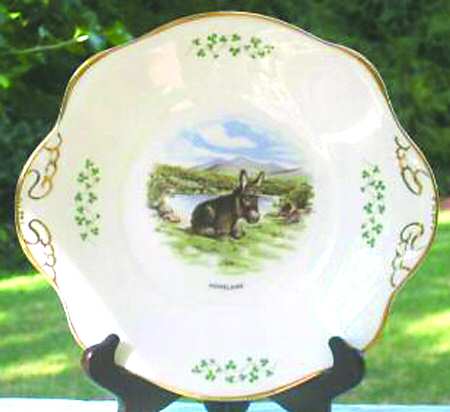 Homeland Square Handled Cake Plate