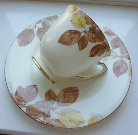 V1815 Footed Cup & Saucer Set