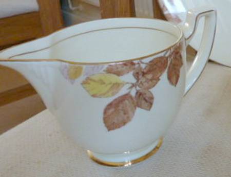 V1815 Creamer