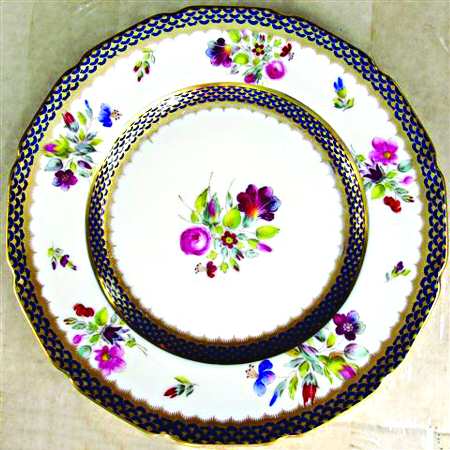 E9703 by Royal Doulton