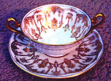 V125 Footed Cream Soup Bowl & Saucer Set