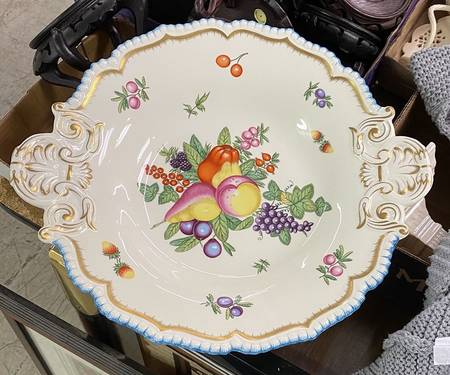 Heritage Collection, The Handled Cake Plate