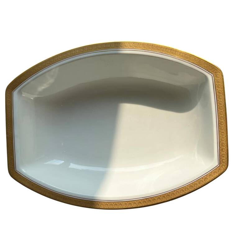 Duchess 10" Oval Vegetable Bowl