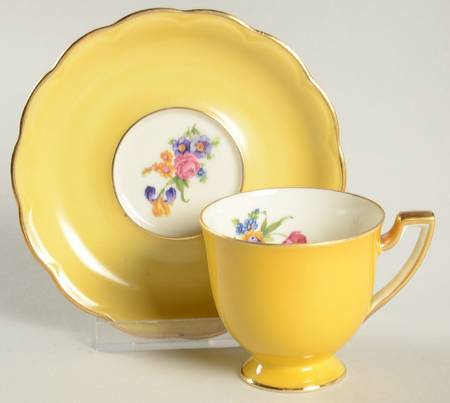 ROB353 Footed Demitasse Cup & Saucer Set