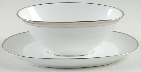 3289 Blue Gravy Boat with Attached Underplate