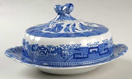 Willow Blue (Scalloped) Round Covered Butter