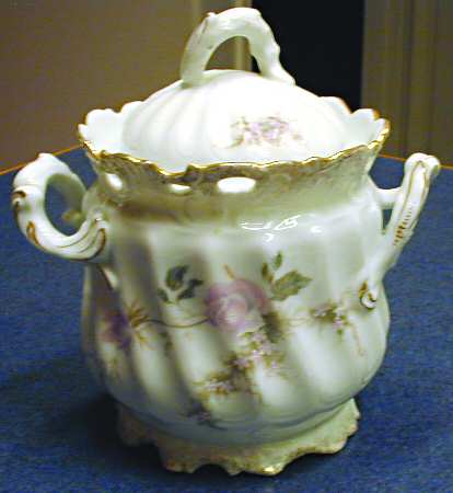 2247(Roses) Sugar Bowl & Lid