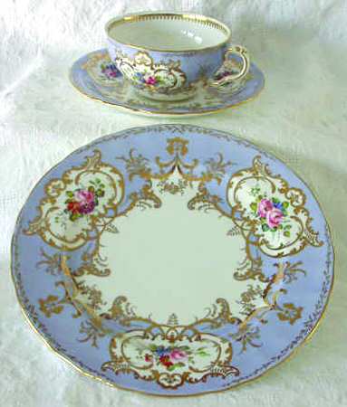9432 by Royal Crown Derby