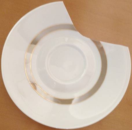 R1623 Saucer