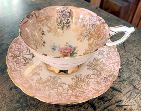 8557 Footed Cup & Saucer Set