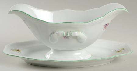2664 (Chippendale, White, Green Trim) Gravy Boat with Attached Underplate