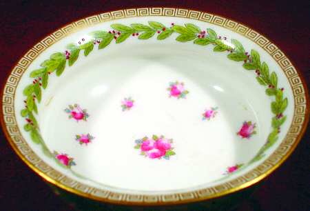 E1440 by Royal Doulton