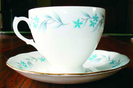 8333 Footed Cup & Saucer Set