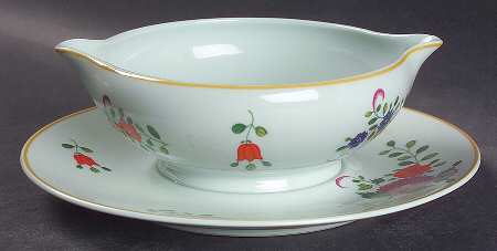 Chine Petit Panier Chinois Celadon Gravy Boat with Attached Underplate