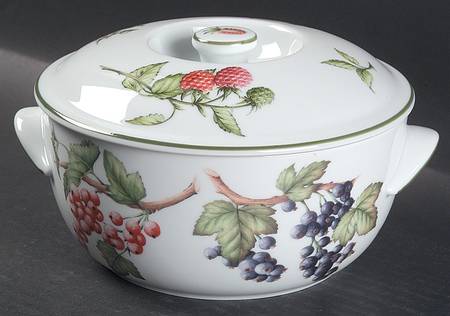 Cotswold Fruit 1 Qt Round Covered Casserole by Royal Worcester