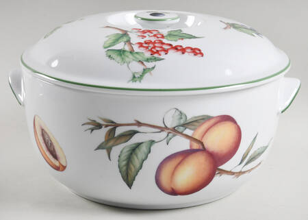 Cotswold Fruit 3 Quart Round Covered Casserole