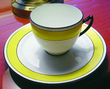 Roa4892 Footed Cup & Saucer Set