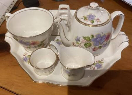 547 6-Piece Breakfast Set (Footed Cup)