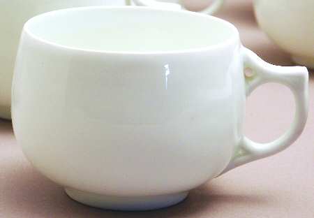 R1637 Footed Cup