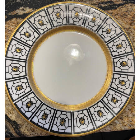 E9413 by Royal Doulton