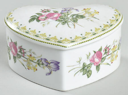 CAMILLA Trinket Box & Lid