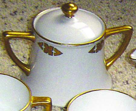 ROB364 Sugar Bowl & Lid