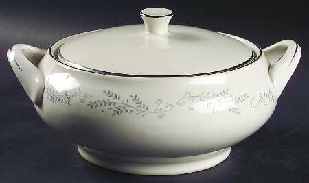 Eg3301 (Cream Background) Round Covered Vegetable