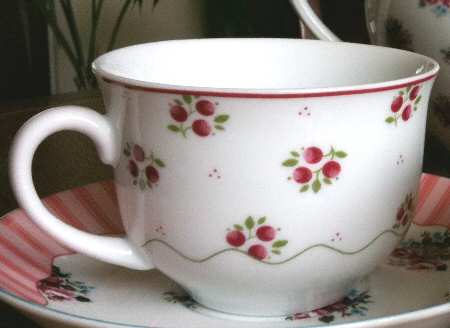 Chelsea Flowers Footed Cup