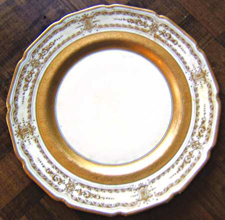 E8496 by Royal Doulton