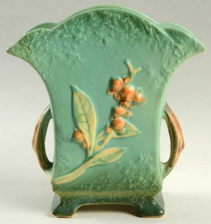 Bittersweet Green 7" Pillow Vase