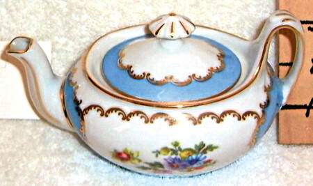 RMZ8 Teapot & Lid
