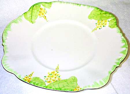 9834 Handled Cake Plate